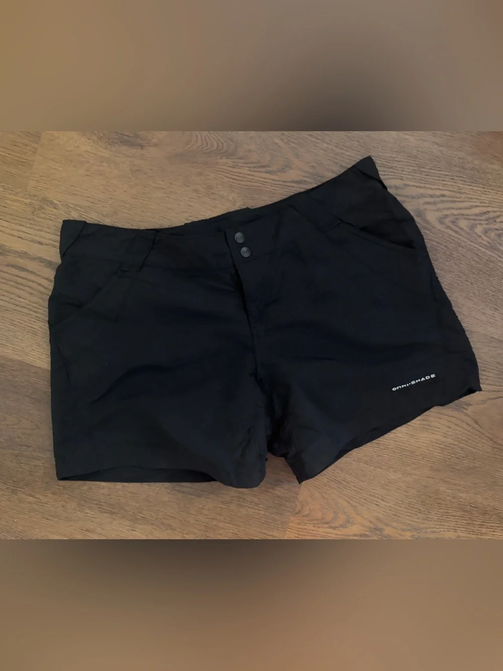 Columbia Black Women's Shorts size L Omni SHADE
